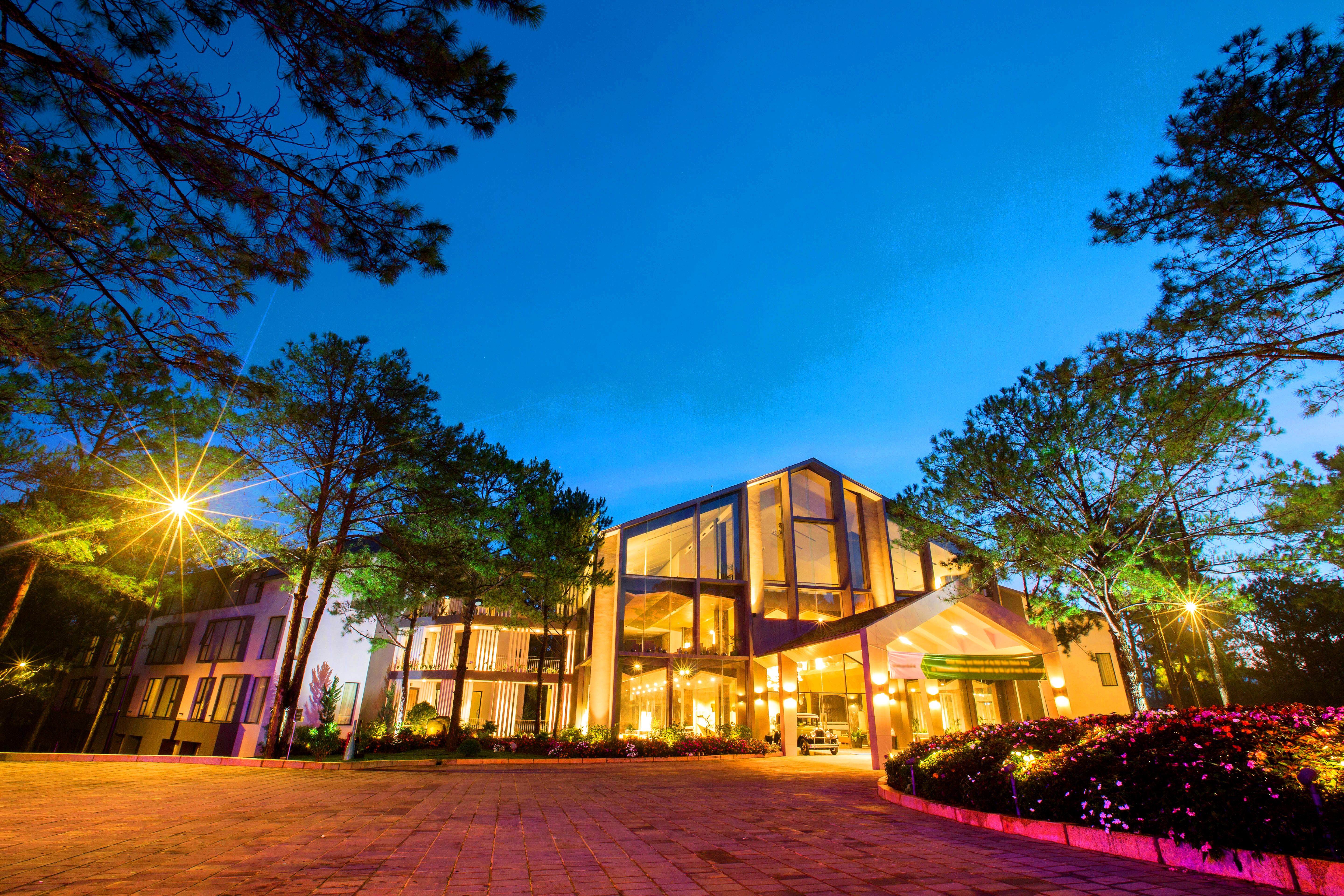 Terracotta Hotel & Resort Dalat Exterior photo